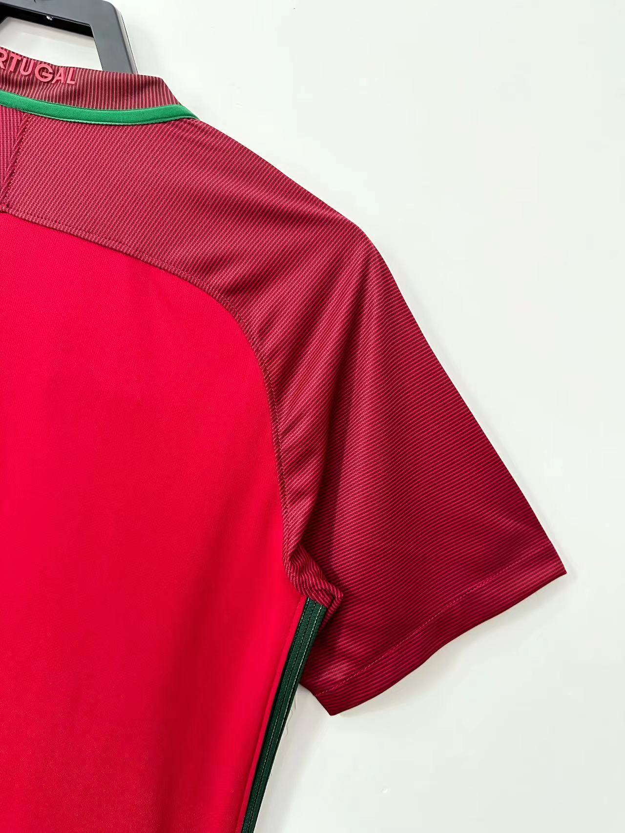 Man's Retro Jersey Portugal National Team - 2016